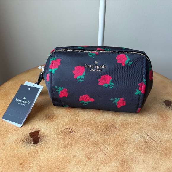 Kate Spade Chelsea Rose Toss Printed Medi - Picture 2 of 9